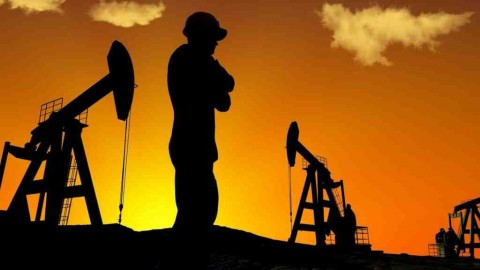 Стоимость барреля нефти выросла из-за информации о снижении количества буровых агрегатов в США