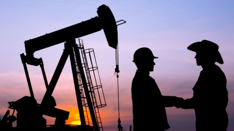 Стоимость барреля нефти приблизилась к 39 долларам