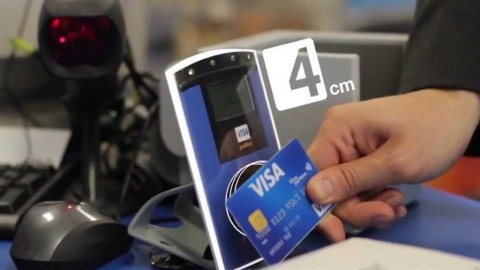 Бесконтактные карты «Мир» выпустят в России в 2017 году
