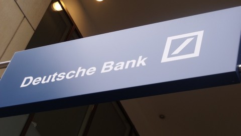 Deutsche Bank уверен в укреплении рубля и отмене санкций