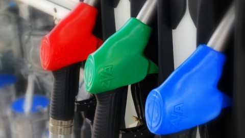 В России в 2016 году вырастут цены на бензин