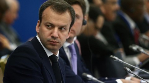 Дворкович: потребуется 2-3 года для возвращения цен на нефть к $50-60 за баррель