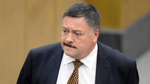 Член Совета Федерации призвал зафиксировать курс рубля на отметке 40 за доллар
