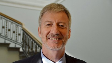 Снижение курса рубля способно стимулировать инвестиции в России, считает Всемирный банк